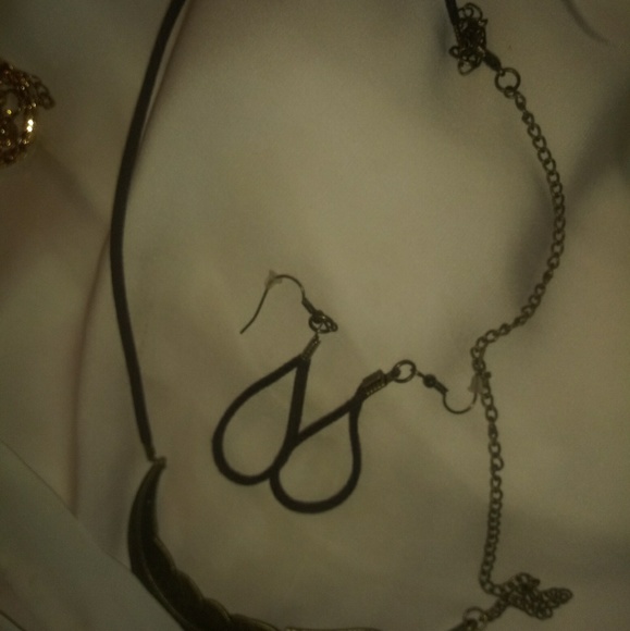 New Necklace&earring set - Picture 2 of 2